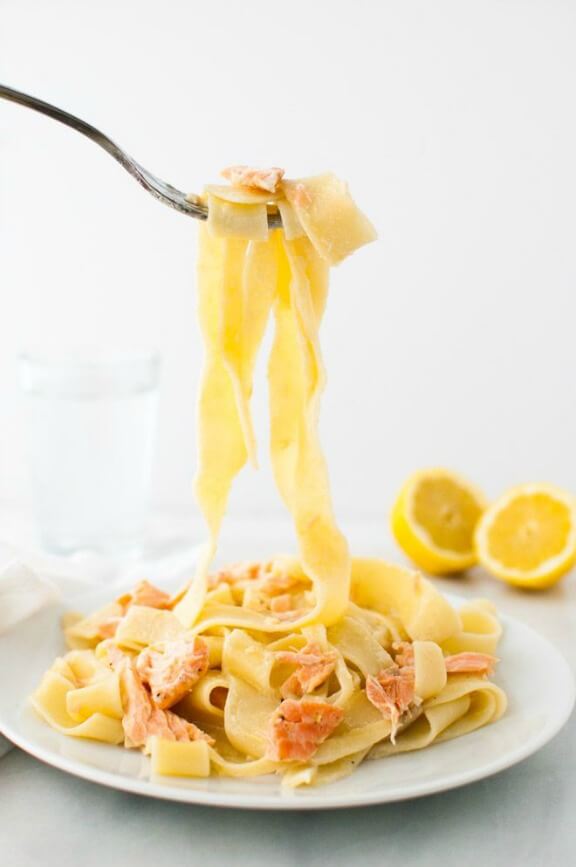 Lemon Pasta with Salmon | tamingofthespoon.com