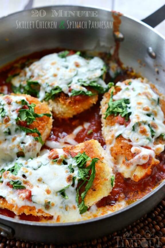 20 Minute Skillet Chicken and Spinach Parmesan | momontimeout.com