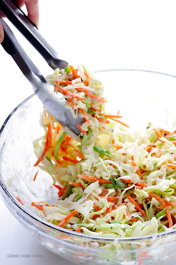 Greek Yogurt Coleslaw -- the classic coleslaw we all love, lightened up with Greek yogurt instead of mayo and ready to go in 5 minutes! | gimmesomeoven.com