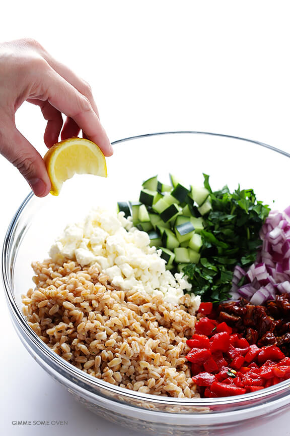 Mediterranean Farro Salad -- this simple dish is quick and easy to whip up, and full of the best flavors! | gimmesomeoven.com