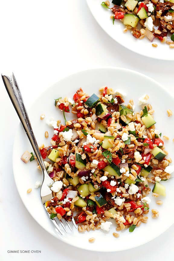 Mediterranean Farro Salad -- this simple dish is quick and easy to whip up, and full of the best flavors! | gimmesomeoven.com