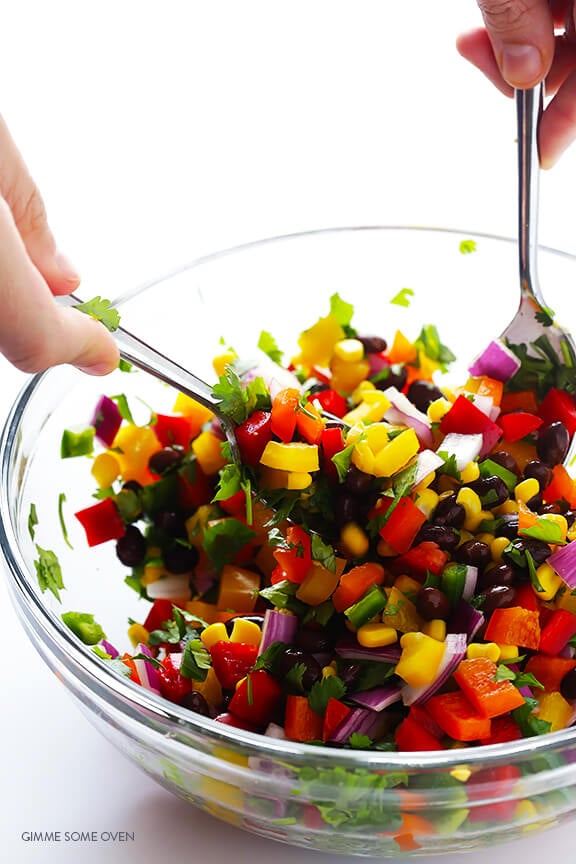 Rainbow Salsa -- easy to make, and so fresh and tasty! | gimmesomeoven.com