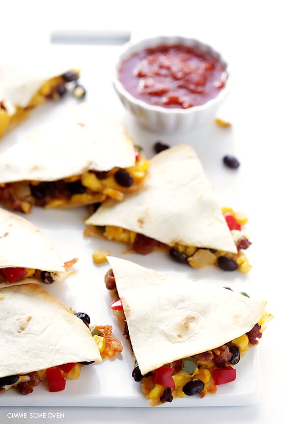 Southwestern Breakfast Quesadillas | gimmesomeoven.com