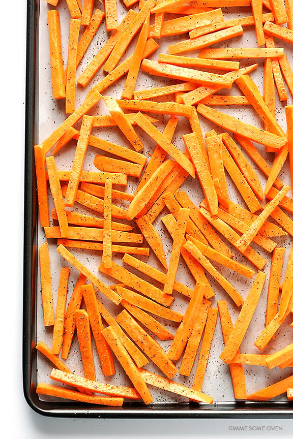 Baked Parmesan Sweet Potato Fries -- easy to make, healthier than the fried version, and super tasty | gimmesomeoven.com