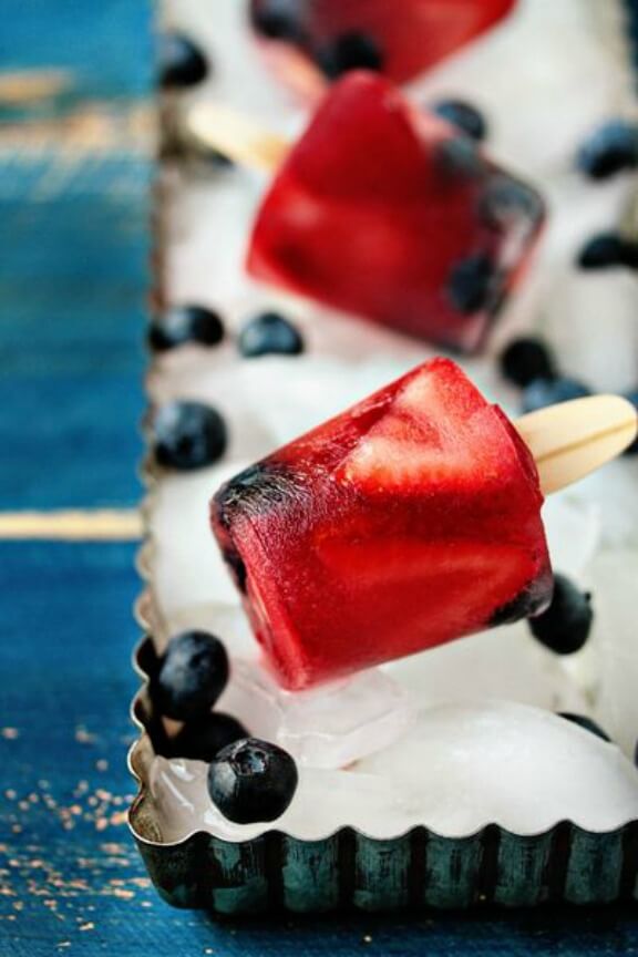 Berry-Lime Popsicles | mybakingaddiction.com