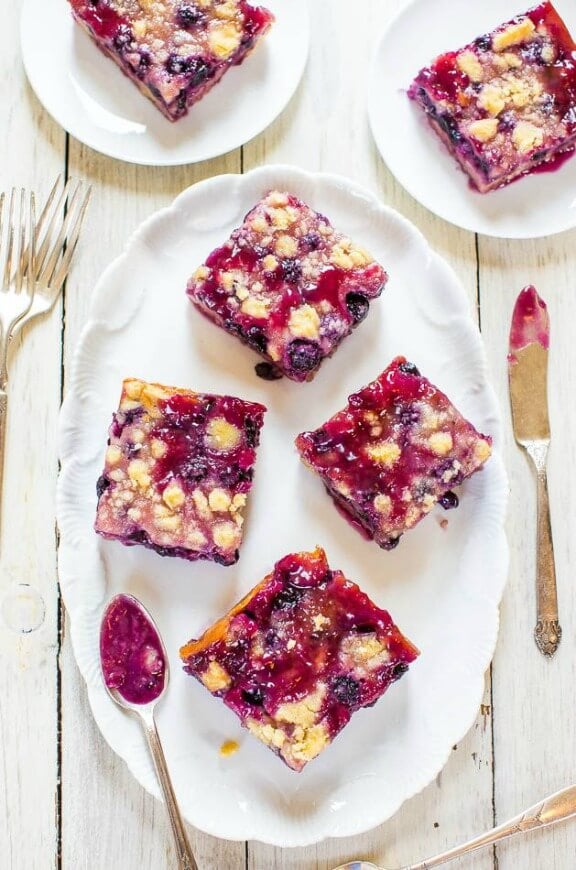 Blueberry Pie Bars | averiecooks.com