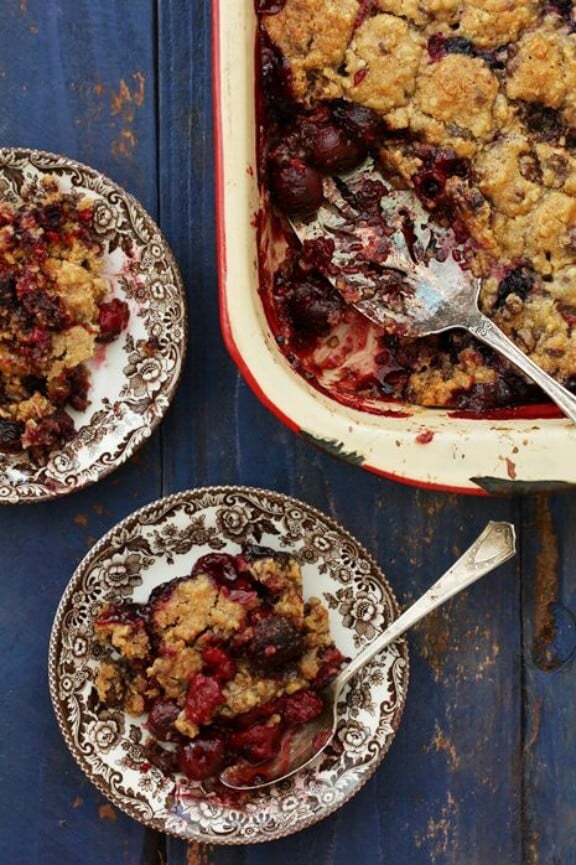 Mixed Berry Crumble | bakersroyale.com