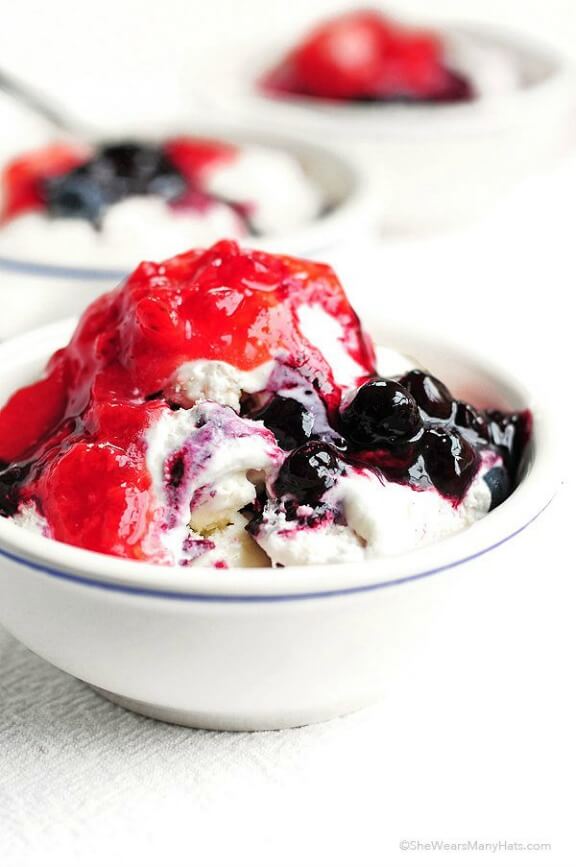 Vanilla Berry Swirl Ice Cream | shewearsmanyhats.com