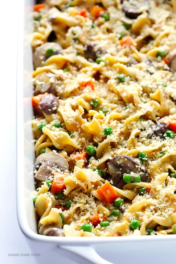 Lighter Tuna Casserole -- tastes just like the classic dish, but lightened up with fresh ingredients | gimmesomeoven.com