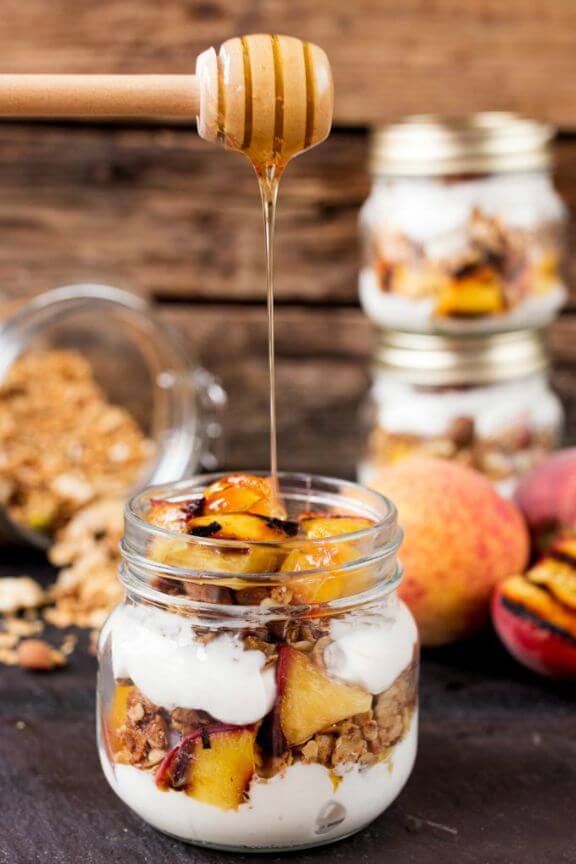 Grilled Peach Breakfast Parfait | kitchensanctuary.com