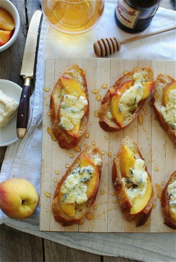 Crostini with Peaches, Blue Cheese and Honey | bevcooks.com