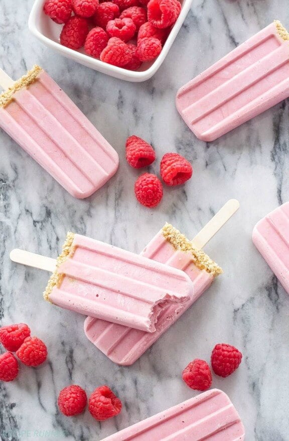 Raspberry Cheesecake Yogurt Popsicles | reciperunner.com