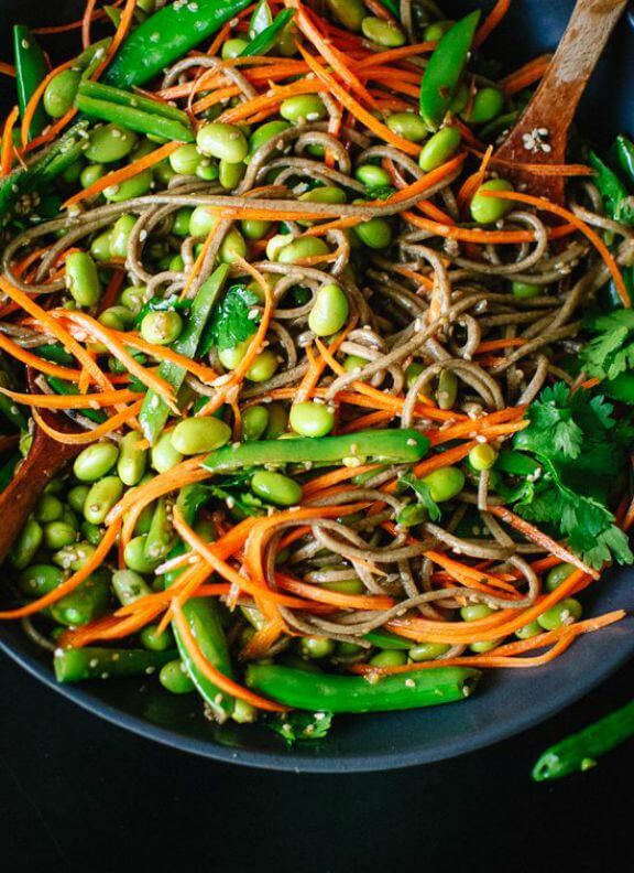 Sugar Snap Pea and Carrot Soba Noodles | cookieandkate.com