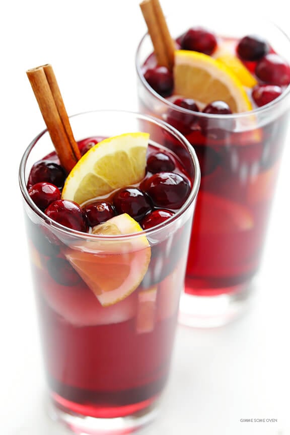 Sparkling Cranberry Orange Sangria Recipe -- quick and easy to make, and perfect for the holidays or any good party! | gimmesomeoven.com