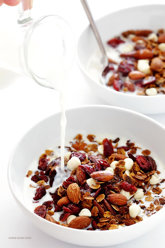 Cranberry White Chocolate Granola -- easy to make, and so delicious for breakfast or a snack! | gimmesomeoven.com