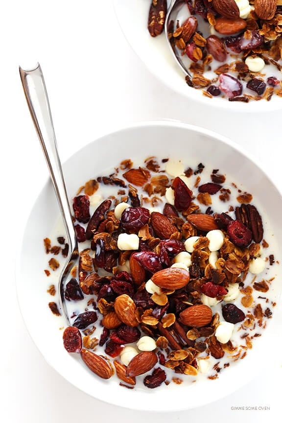 Cranberry White Chocolate Granola -- easy to make, and so delicious for breakfast or a snack! | gimmesomeoven.com