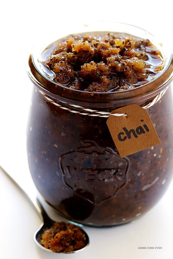 DIY Chai Sugar Scrub -- quick and easy to make with everyday ingredients | gimmesomeoven.com