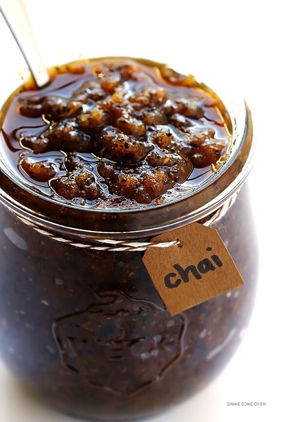 DIY Chai Sugar Scrub -- quick and easy to make with everyday ingredients | gimmesomeoven.com
