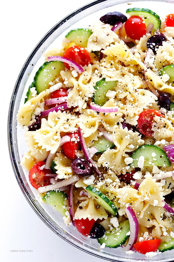 Mediterranean Pasta Salad -- quick and easy to make, and tossed with a tasty lemon-herb vinaigrette | gimmesomeoven.com