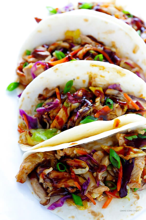 Learn how to make restaurant-quality Moo Shu Pork (or Moo Shu Chicken!) at home in just 20 minutes. So easy, so fresh, and soooo good! | gimmesomeoven.com