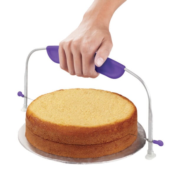 Wilton Cake Leveler | gimmesomeoven.com