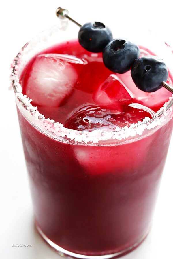 Blueberry Margaritas -- quick and easy to make, and sweetened with lots of delicious fresh blueberries! | gimmesomeoven.com