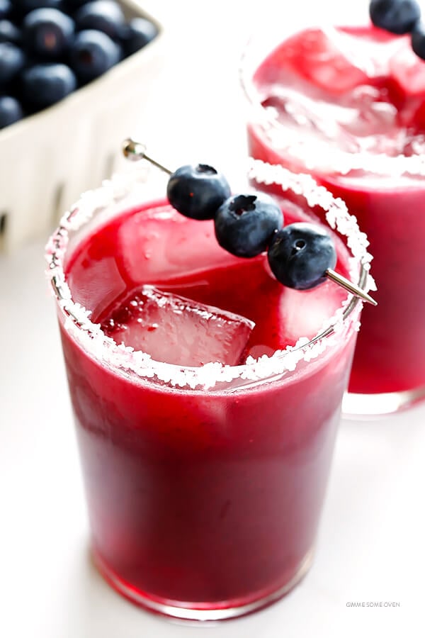 Blueberry Margaritas -- quick and easy to make, and sweetened with lots of delicious fresh blueberries! | gimmesomeoven.com