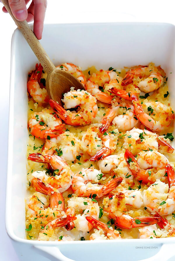 Garlicky Baked Shrimp Recipe -- one of my favorite easy dinners! It's super quick, calls for just a few simple ingredients, and it's completely delicious. | gimmesomeoven.com