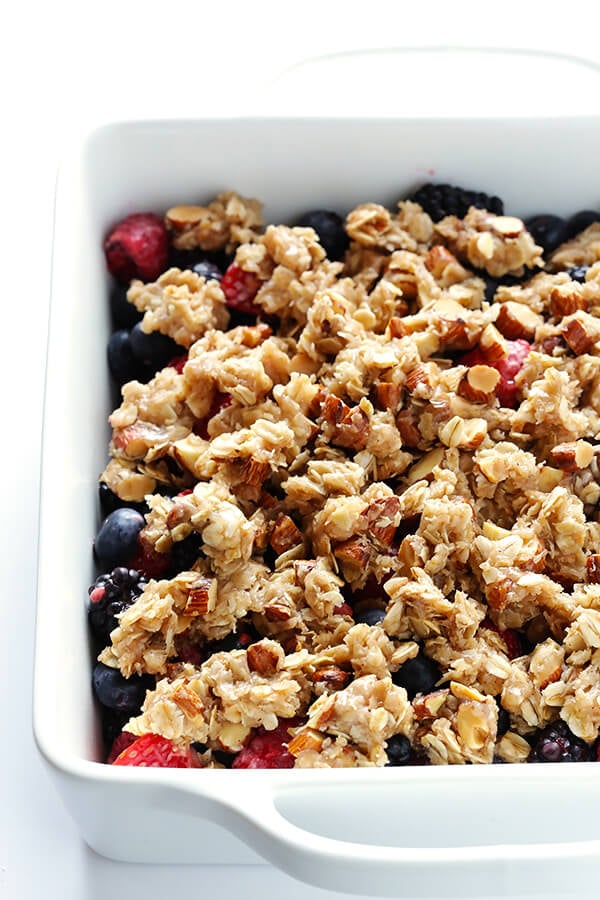 Mixed Berry Almond Crisp -- easy to make with any fresh berries you have on hand, and SO delicious and perfect for summer! (Gluten-free + Vegetarian + Vegan) | gimmesomeoven.com