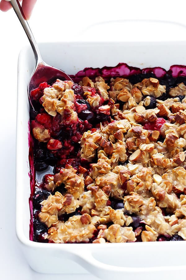 Mixed Berry Almond Crisp -- easy to make with any fresh berries you have on hand, and SO delicious and perfect for summer! (Gluten-free + Vegetarian + Vegan) | gimmesomeoven.com