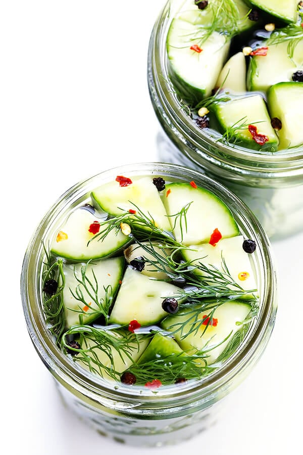 This Easy Refrigerator Pickles recipe only takes about 5 minutes to prep, and makes perfectly crisp and delicious pickles that you'll LOVE! | gimmesomeoven.com (Vegan / Gluten-Free)
