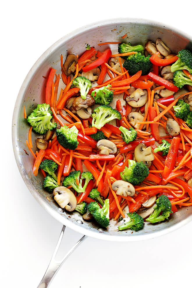 This 30-Minute Sesame Chicken Noodle Stir-Fry recipe is quick and easy to make, easy to customize with whatever fresh veggies or greens you have on hand, and it's tossed with the most delicious sesame-soy vinaigrette! | gimmesomeoven.com