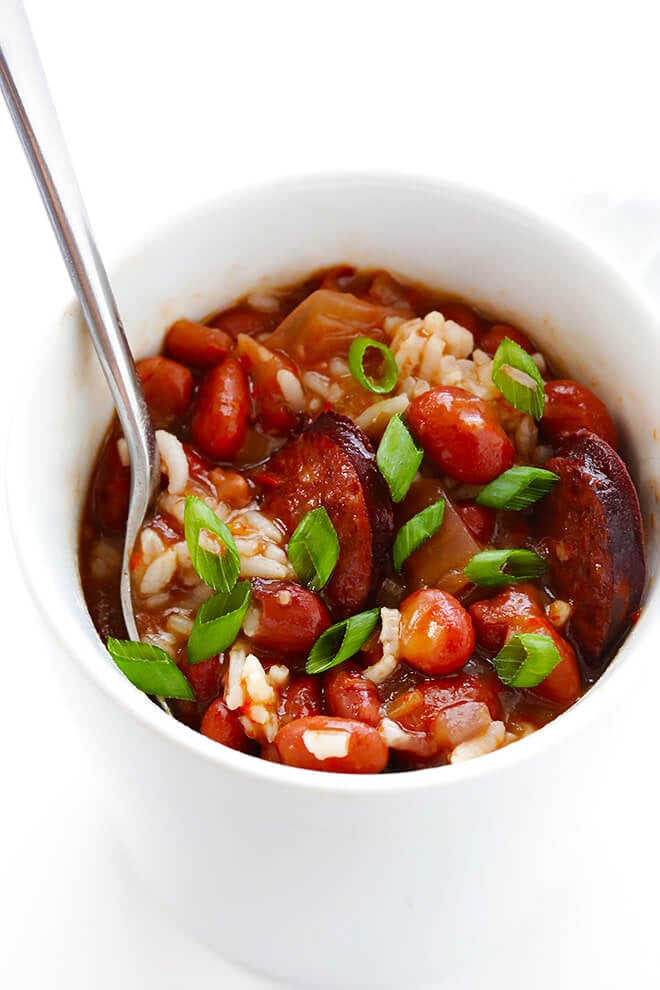 Crock Pot Red Beans and Rice -- this easy recipe only takes a few minutes to prep, and it's full of the BEST Creole flavors. | gimmesomeoven.com