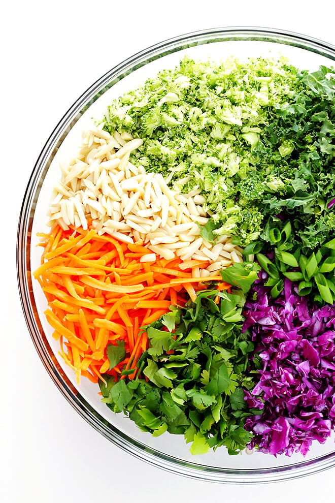 This detox salad is SERIOUSLY delicious -- made with all sorts of feel-good ingredients, and topped with a tasty Japanese carrot-ginger dressing. | gimmesomeoven.com (Vegan / Vegetarian / Gluten-Free)