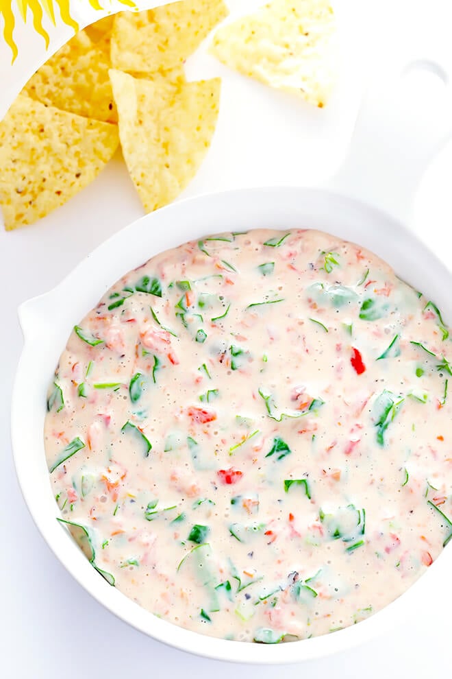 Learn the ingredient to making my favorite (super easy!) white queso dip! (Hint hint: No Velveeta or American cheese!) | gimmesomeoven.com 