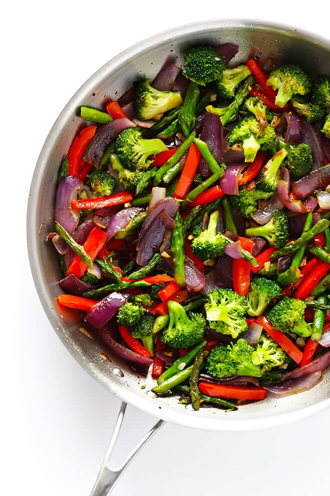 This Balsamic Veggie Pasta recipe is quick and easy to make, loaded with fresh veggies, and tossed with a delicious balsamic vinaigrette and Parmesan. So tasty!! | gimmesomeoven.com