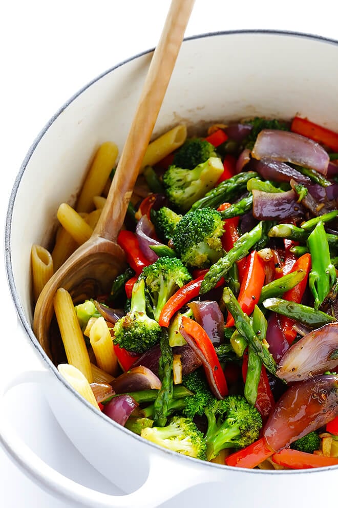 This Balsamic Veggie Pasta recipe is quick and easy to make, loaded with fresh veggies, and tossed with a delicious balsamic vinaigrette and Parmesan. So tasty!! | gimmesomeoven.com
