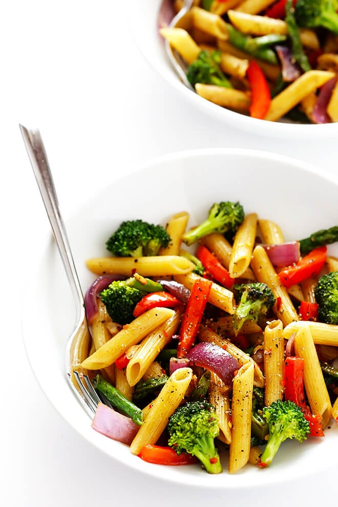 This Balsamic Veggie Pasta recipe is quick and easy to make, loaded with fresh veggies, and tossed with a delicious balsamic vinaigrette and Parmesan. So tasty!! | gimmesomeoven.com