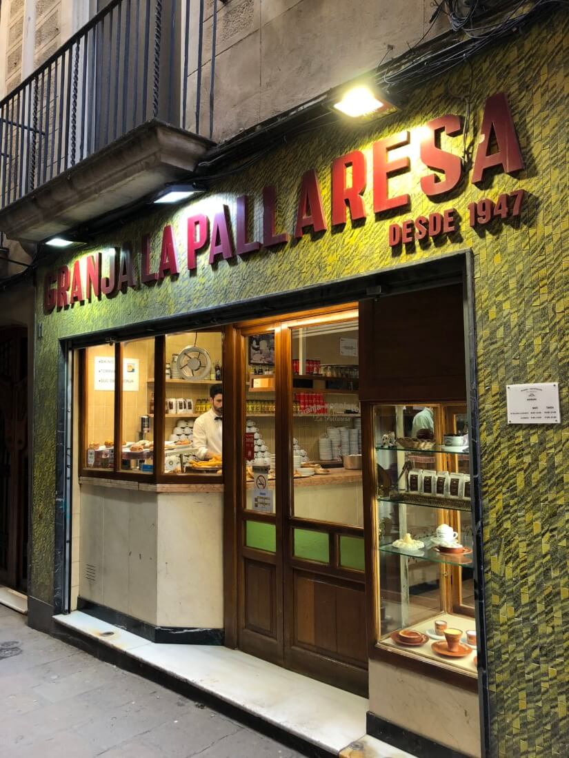 Granja La Pallaresa - churros and chocolate | Gimme Some Barcelona Travel Guide