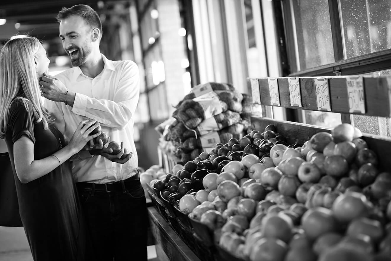 Barclay and Ali Martin Engagement Pictures in Kansas City (by Becca Spears Photography)