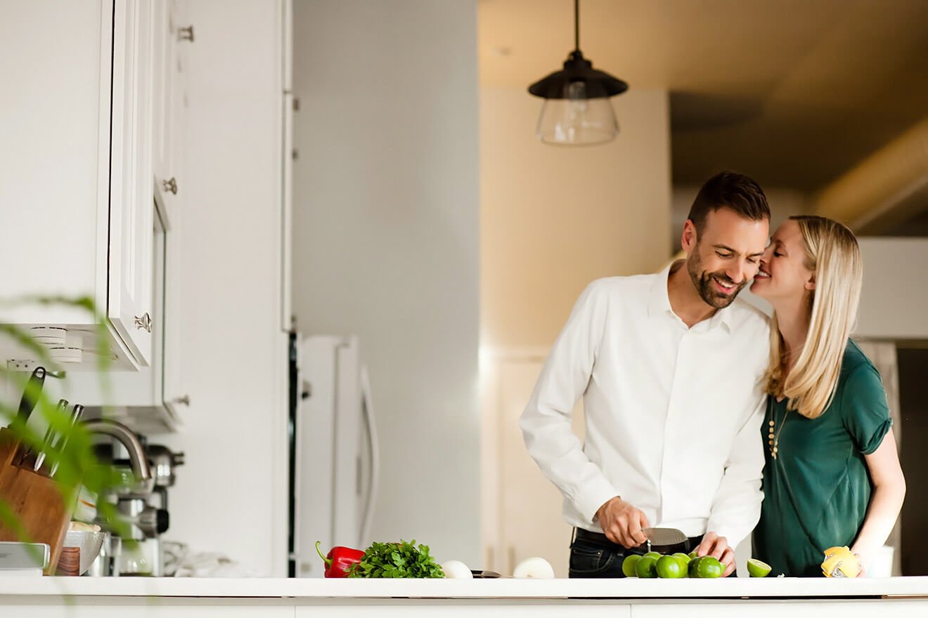 Barclay and Ali Martin Engagement Pictures in Kansas City (by Becca Spears Photography)