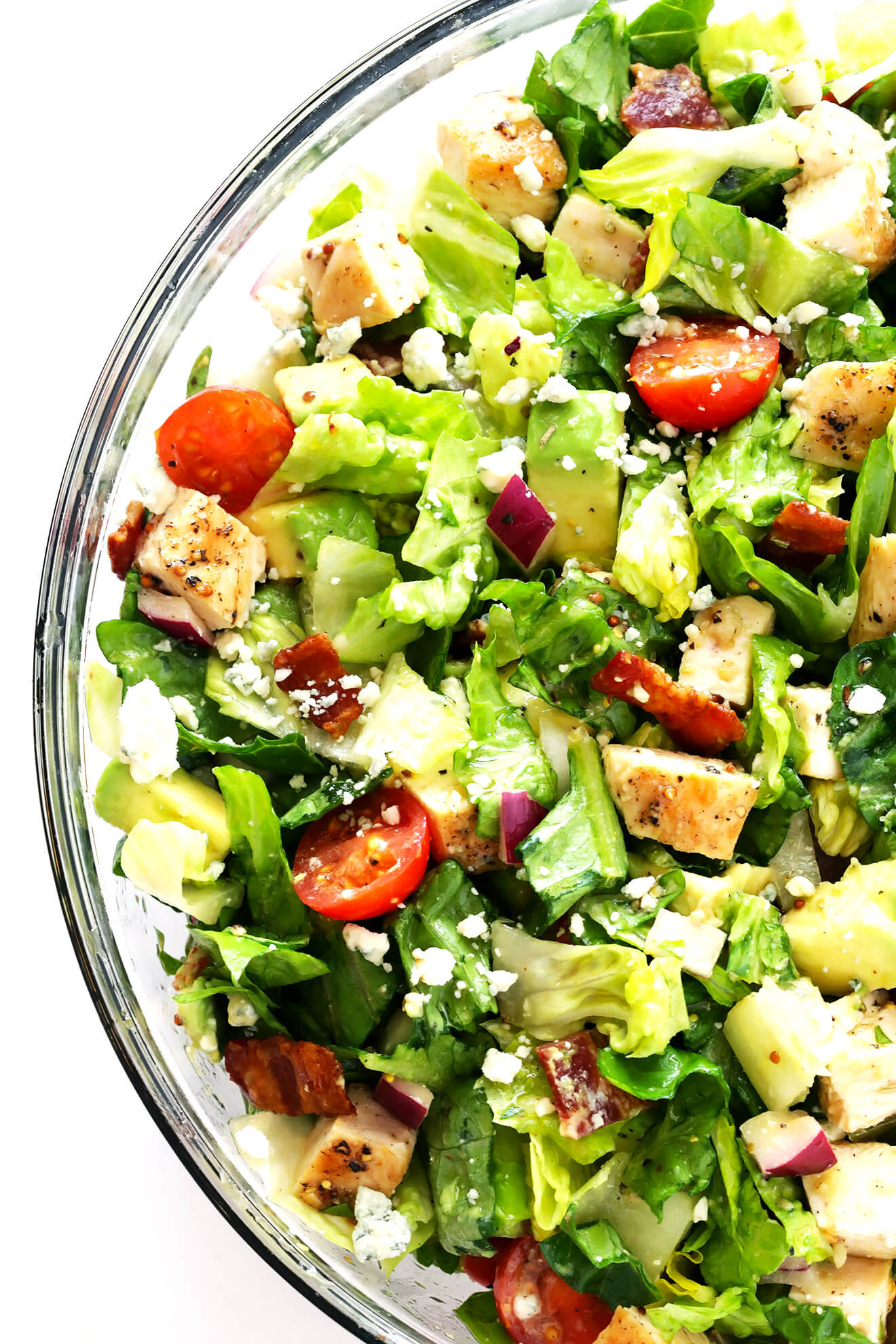 This Chicken, Bacon and Avocado Chopped Salad is tossed with a simple red wine vinaigrette, and tastes so fresh and delicious! | gimmesomeoven.com
