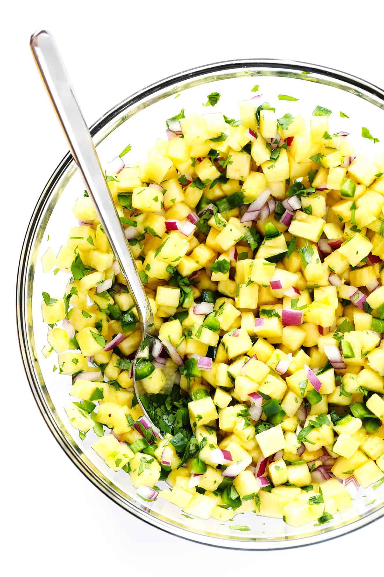 This simple Pineapple Salsa recipe is easy to make, and so sweet and delicious! | gimmesomeoven.com