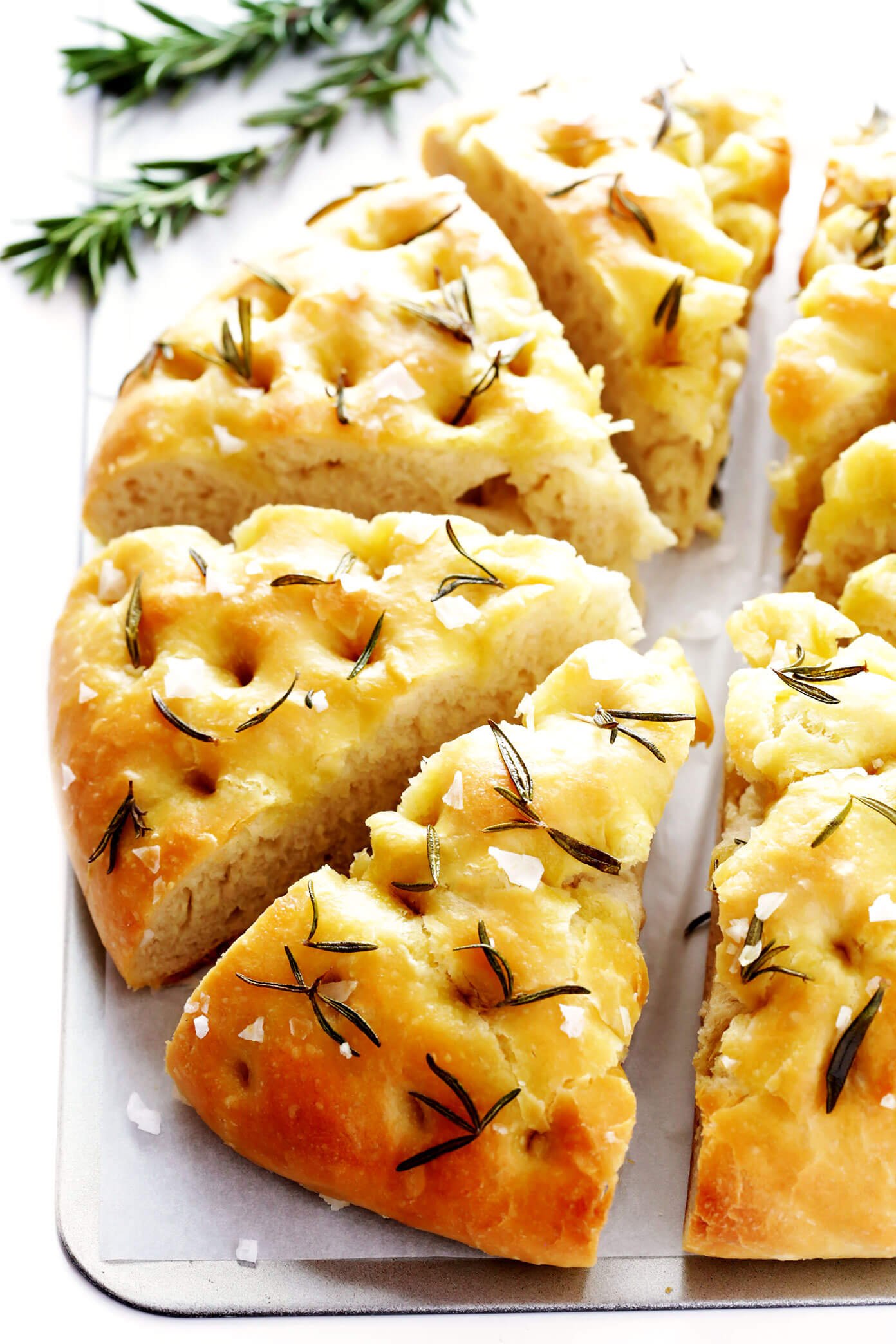 https://www.gimmesomeoven.com/wp-content/uploads/2017/03/Rosemary-Focaccia-Bread-Recipe-1-2.jpg