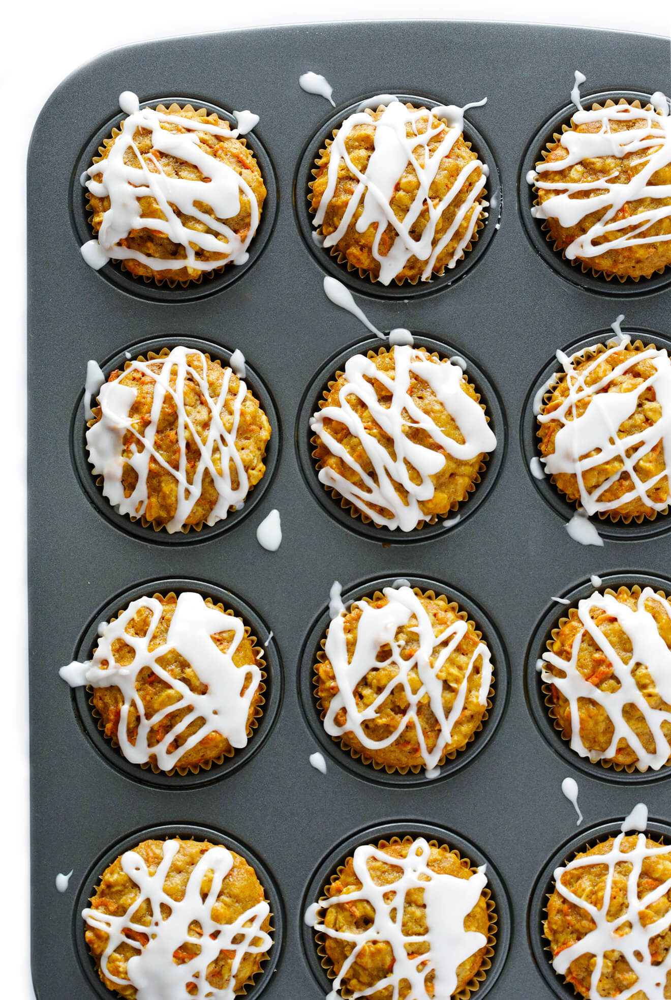 These Wholesome Carrot Muffins are naturally sweetened with honey, and SO delicious! | gimmesomeoven.com