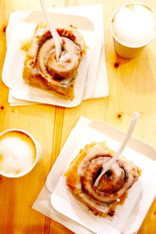 Demasie -- our favorite cinnamon roll shop in Barcelona! | Gimme Some Barcelona Travel Guide