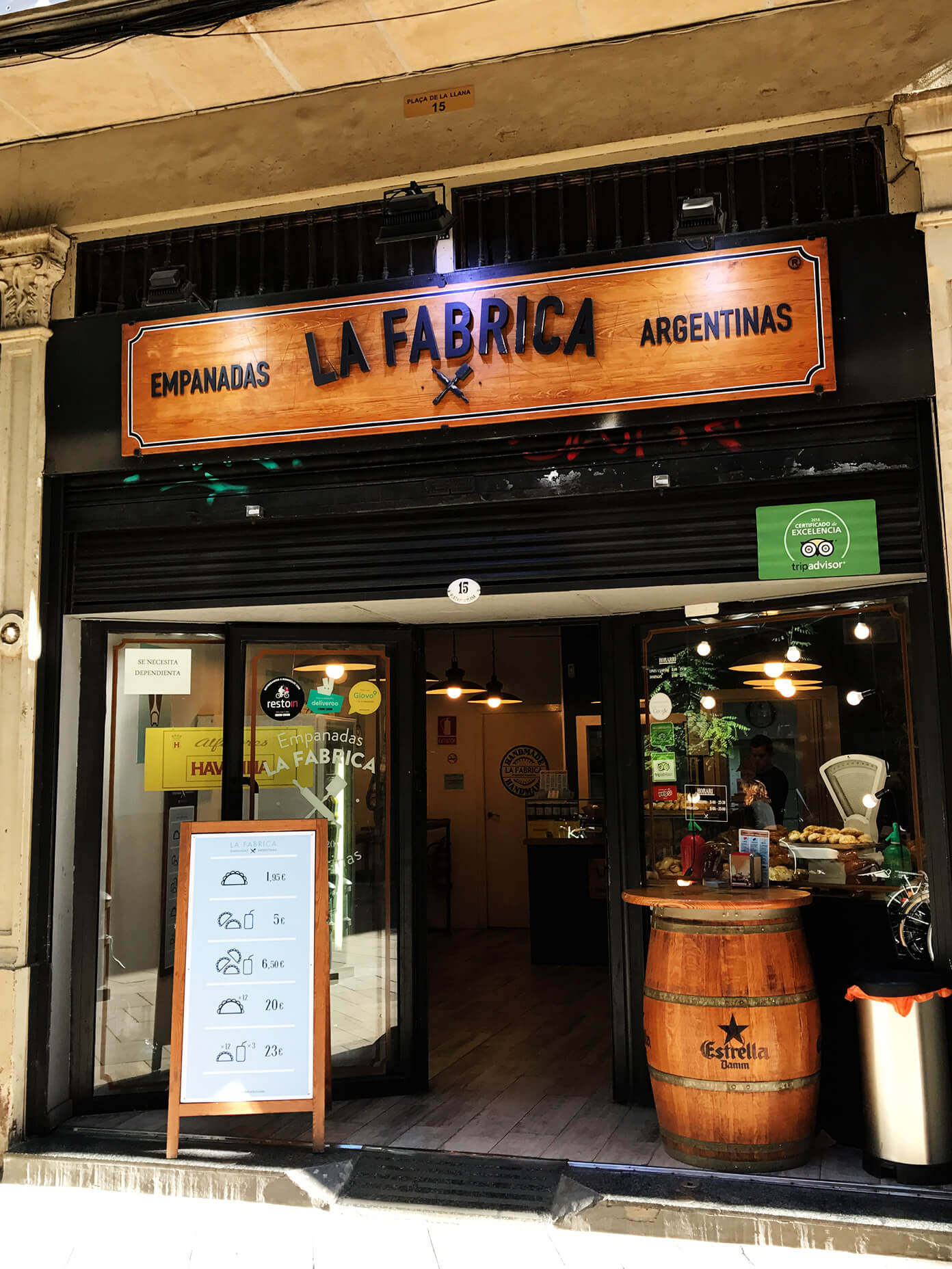 La Fabrica - cheap empanadas for lunch | Gimme Some Barcelona Travel Guide