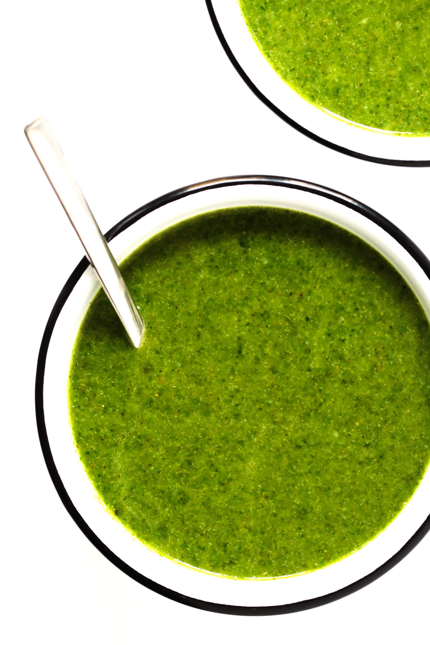 This Green Goddess Soup recipe is overflowing with feel-good veggies and greens (especially broccoli, cauliflower and spinach), it's quick and easy to make, and it tastes and feels great. Bonus? It's also naturally gluten-free and vegan. | Gimme Some Oven #greengoddess #healthyrecipes #souprecipe #broccolisoup #vegetarian Green Goddess Soup Recipe