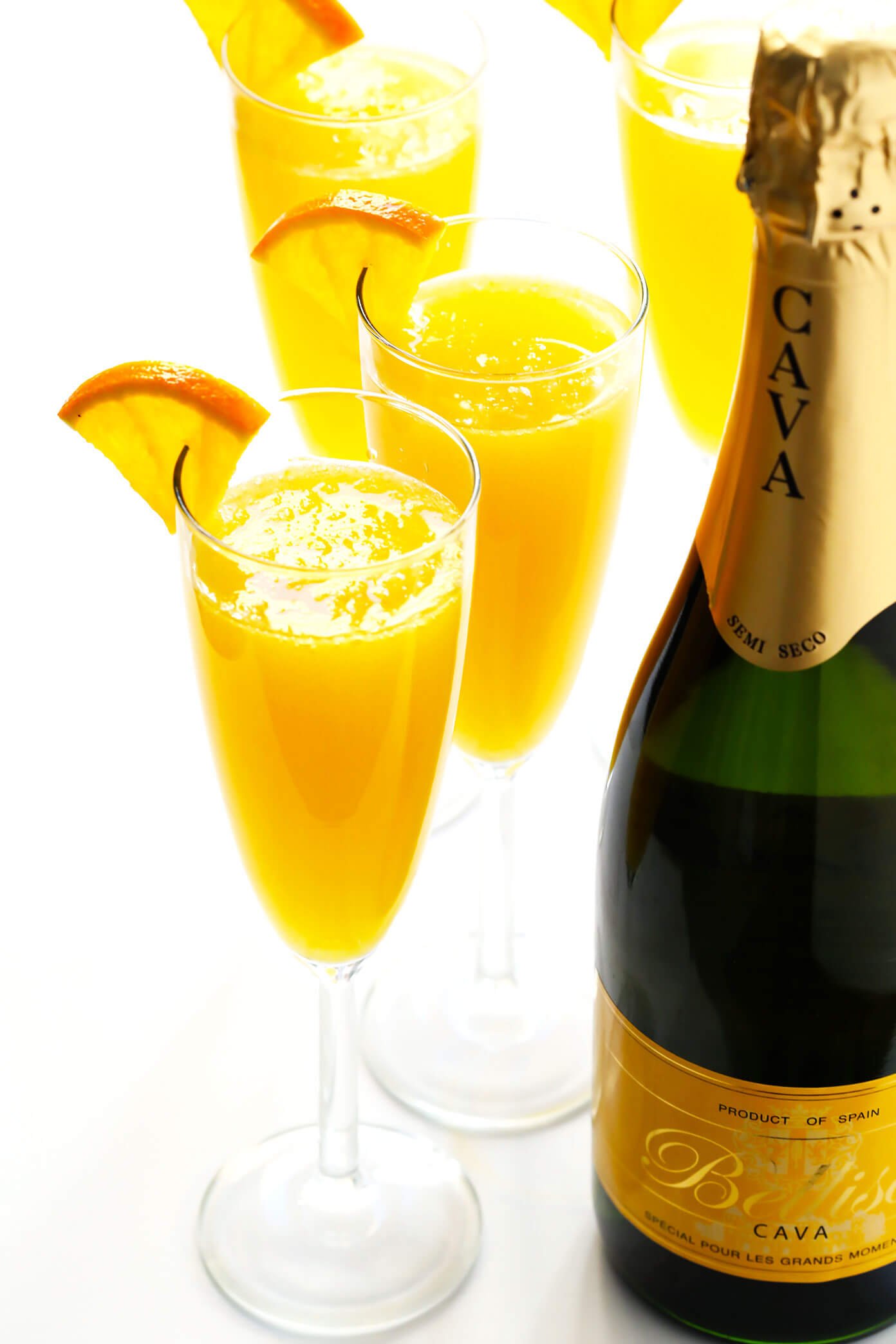 How To Make Mimosas