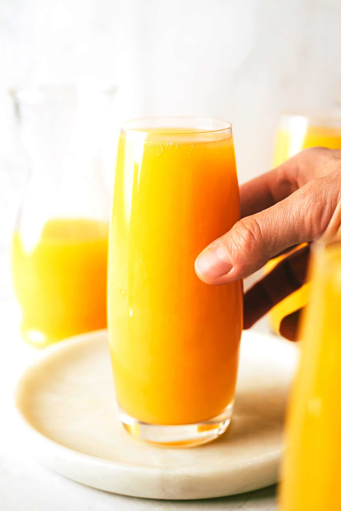 How To Make Mimosas In A Pitcher: Easy Yummy Recipe